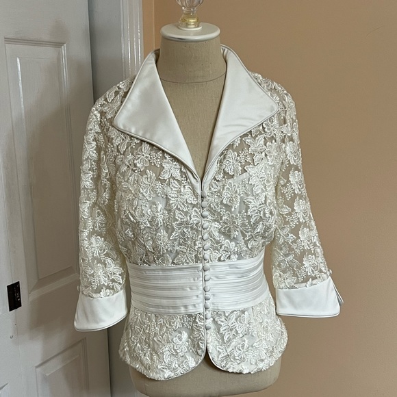 JS Collections embroidered/beaded evening or special occasion jacket Ivory Sz 10 - Picture 2 of 15